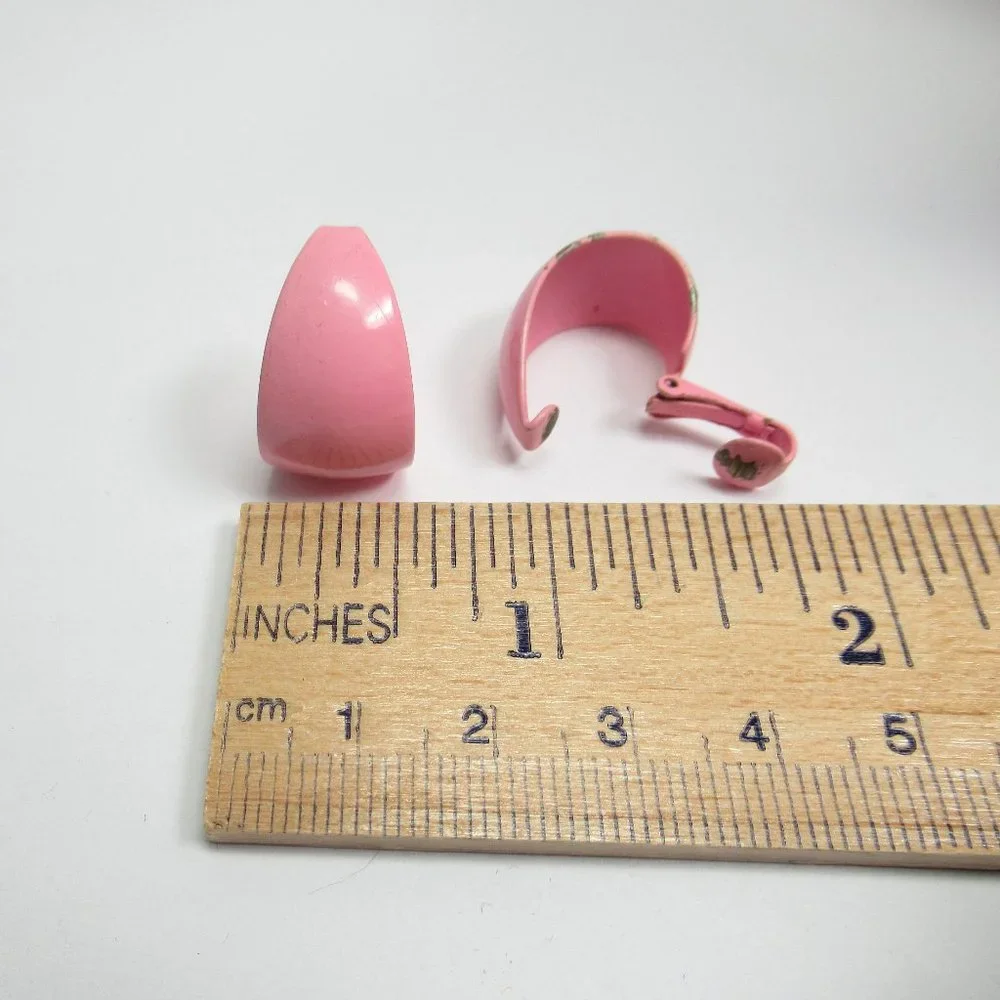 Vintage pink clip earrings